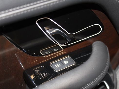 Used 2021 Land Rover Range Rover Westminster Edition image 37