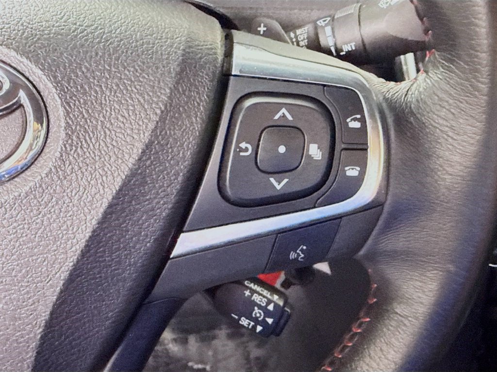 Used 2017 Toyota Camry SE FWD image 14