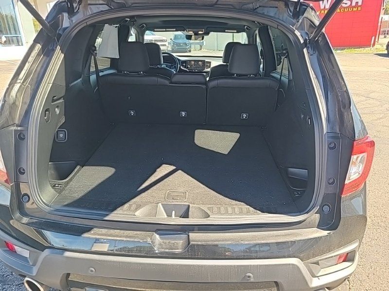 Used 2024 Honda Passport Black Edition image 11