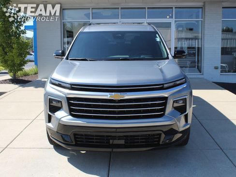 New 2026 Chevrolet Traverse High Country w/ LPO, Floor Liner Package image 9