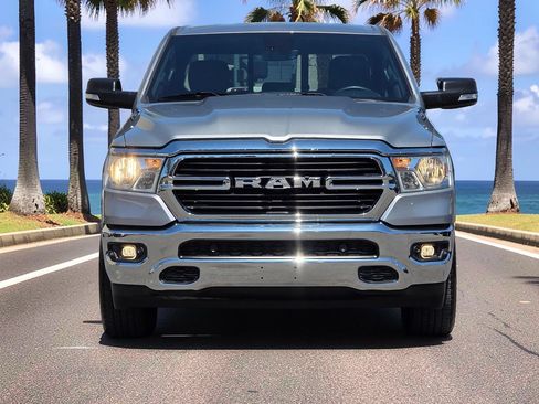 Used 2022 RAM 1500 Big Horn AWD/4WD image 3
