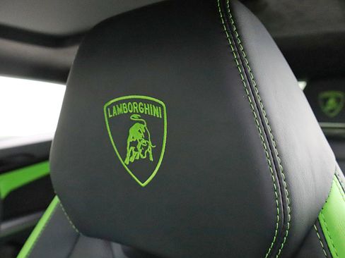 Used 2024 Lamborghini Urus S image 38