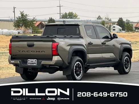 Used 2026 Toyota Tacoma TRD Off-Road w/ TRD Off Road Premium Package AWD/4WD image 4