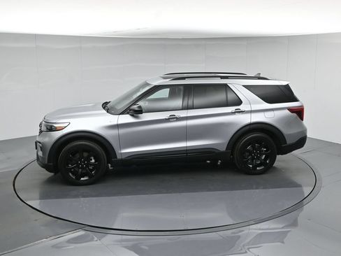 Certified 2023 Ford Explorer ST-Line w/ Class IV Trailer Tow Package RWD image 43