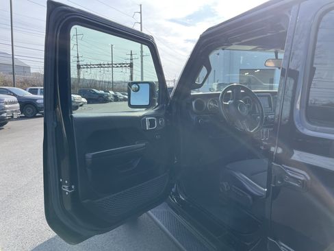 Used 2020 Jeep Wrangler Unlimited Sport image 30