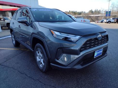 Used 2024 Toyota RAV4 LE image 7