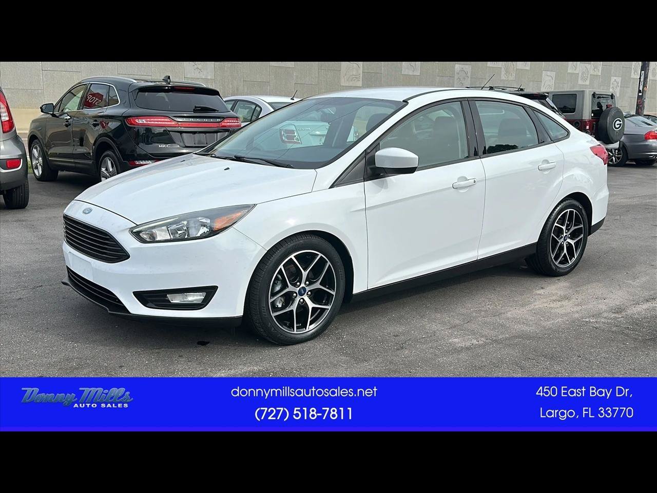 Used 2018 Ford Focus SE w/ SE Appearance Package FWD image 1