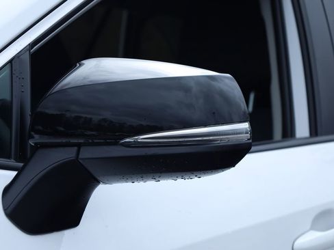 Used 2025 Toyota RAV4 XLE image 22