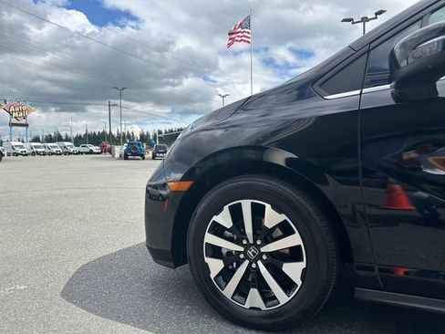 Used 2025 Honda Odyssey EX-L image 31