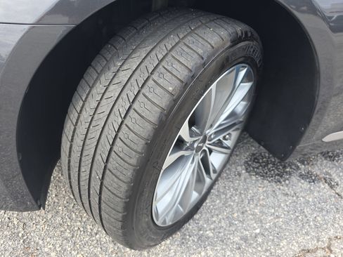 Used 2017 Genesis G80 3.8 image 28