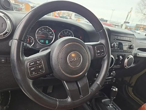 Used 2013 Jeep Wrangler Unlimited Rubicon w/ Connectivity Group image 13