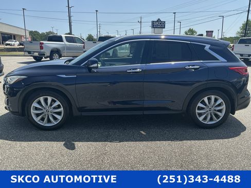 Used 2019 INFINITI QX50 Luxe w/ Cargo Package FWD image 2