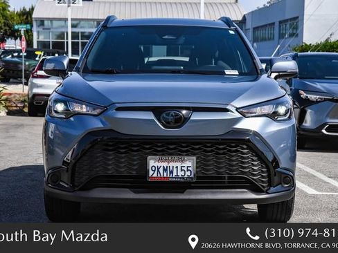 Used 2024 Toyota Corolla Cross AWD Hybrid w/ Moonroof Package image 2