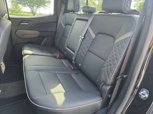 Used 2023 GMC Canyon Denali AWD/4WD image 15