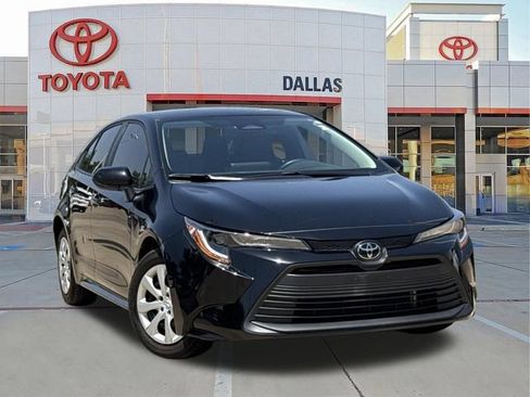 Used 2024 Toyota Corolla LE FWD image 1