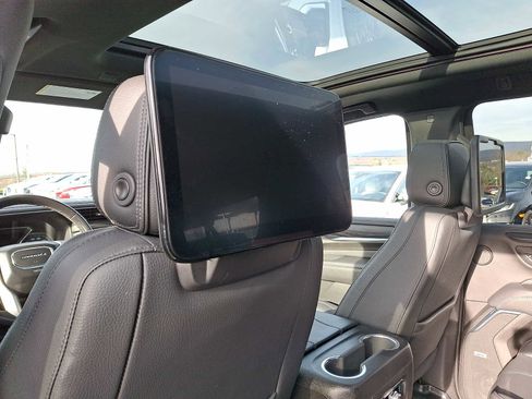 Used 2021 GMC Yukon XL Denali w/ Denali Ultimate Package image 10