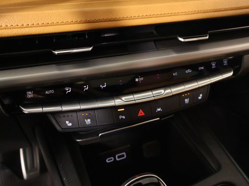 Used 2024 Cadillac XT4 Sport AWD/4WD image 7