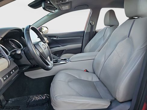 Used 2023 Toyota Camry XLE FWD image 16