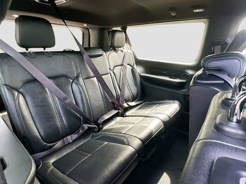 Used 2023 Jeep Wagoneer L Series III w/ Preferred Equipment Group AWD/4WD image 28