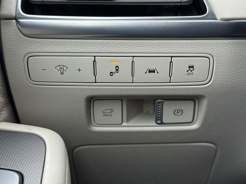 Used 2020 Hyundai Palisade Limited w/ Winter Weather Package image 13