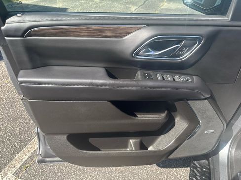 Used 2021 Chevrolet Tahoe Z71 w/ Luxury Package image 21