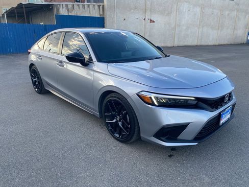 Used 2024 Honda Civic Sport image 9