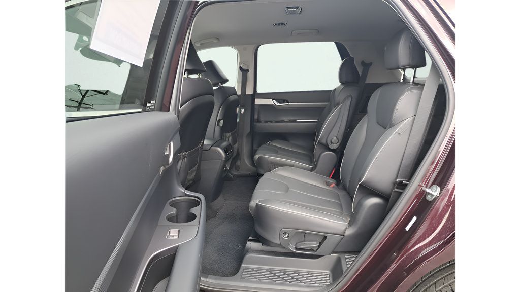 Used 2023 Hyundai Palisade SEL AWD/4WD image 12