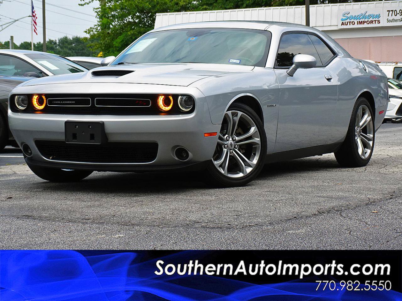 Used 2021 Dodge Challenger R/T RWD image 1