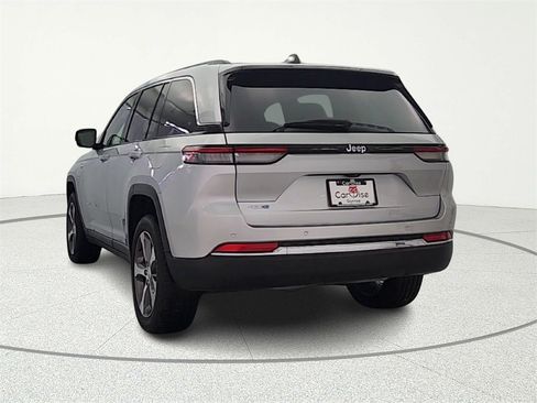 Used 2023 Jeep Grand Cherokee 4WD 4xe image 6