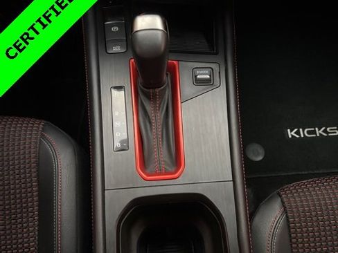 Used 2025 Nissan Kicks SR image 11