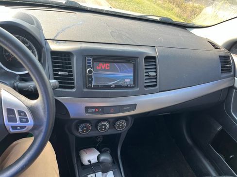 Used 2013 Mitsubishi Lancer ES FWD image 8