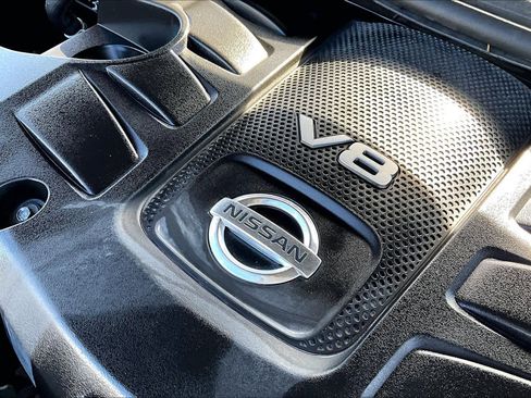 Used 2022 Nissan Armada SL image 32