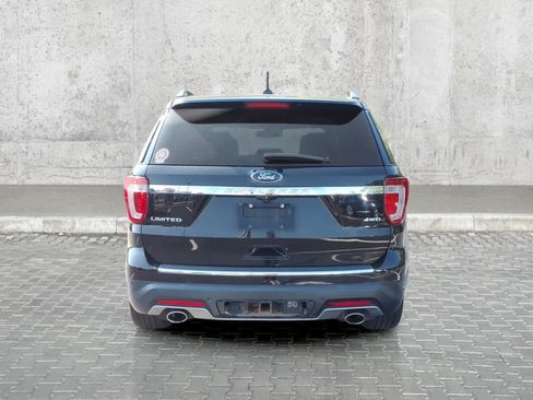 Used 2018 Ford Explorer Limited w/ Equipment Group 301A AWD/4WD image 10