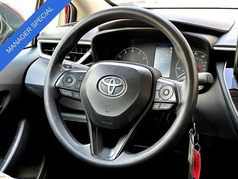 Used 2025 Toyota Corolla LE FWD image 29