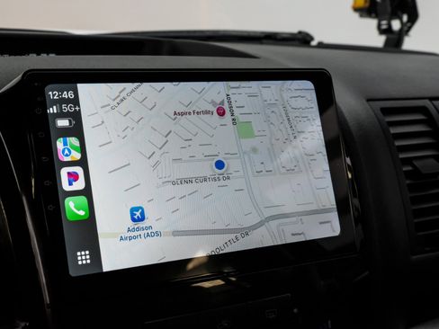 Used 2010 Toyota Tundra 4x4 CrewMax image 24