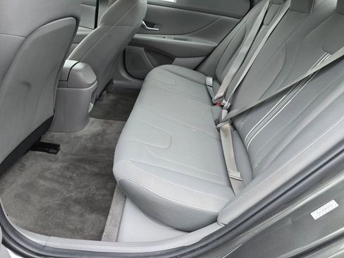 Used 2024 Hyundai Elantra SEL image 20