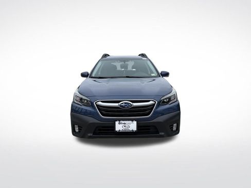Used 2020 Subaru Outback Premium image 3