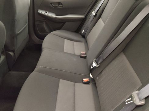 Used 2025 Nissan Sentra SV FWD image 18