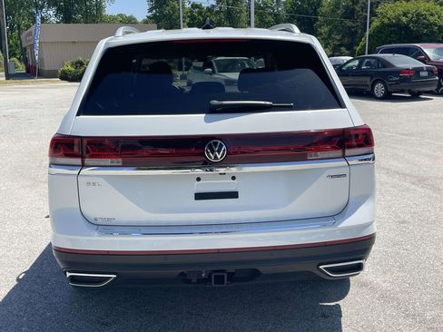 Used 2024 Volkswagen Atlas SEL AWD/4WD image 5