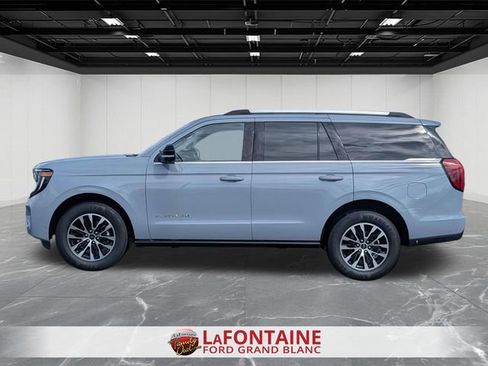 Certified 2025 Ford Expedition Platinum AWD/4WD image 2