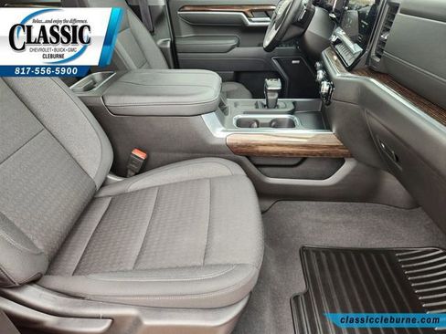 Used 2025 GMC Sierra 1500 Elevation w/ Preferred Package image 25