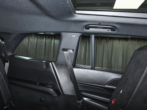 Used 2025 Mercedes-Benz GLS 450 4MATIC image 71