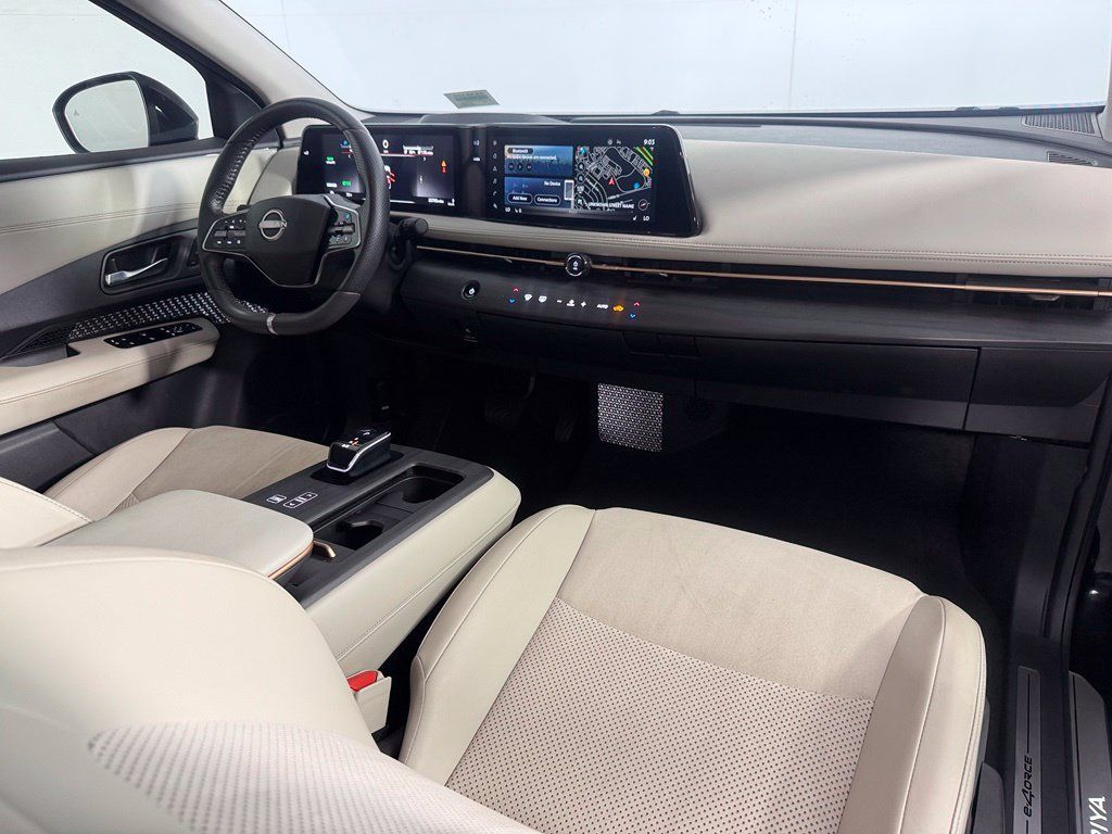 Used 2024 Nissan Ariya AWD image 14