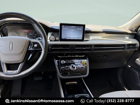 Used 2020 Lincoln Corsair FWD w/ Premium Package image 27