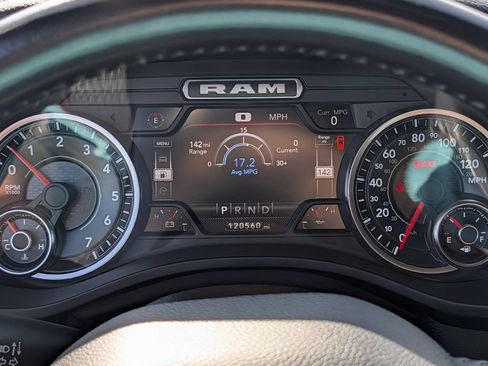 Used 2022 RAM 1500 Laramie AWD/4WD image 21