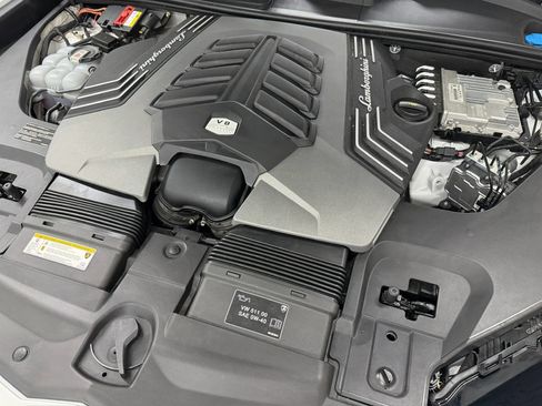 Used 2022 Lamborghini Urus AWD/4WD image 59