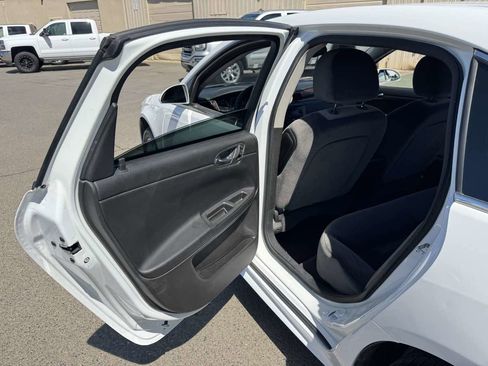 Used 2015 Chevrolet Impala LT image 18