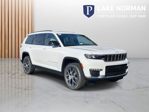 New 2025 Jeep Grand Cherokee L Limited w/ Black Appearance Package image 2
