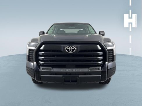 Used 2023 Toyota Tundra SR5 w/ SR5 Premium Package image 2