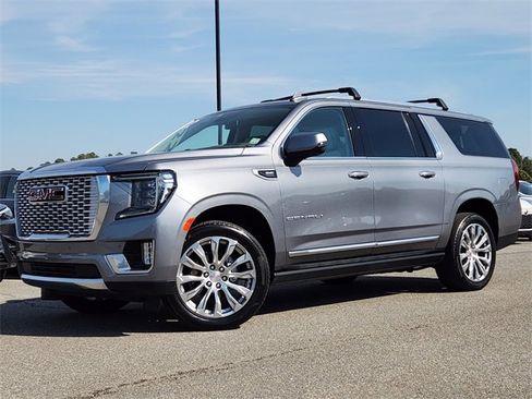 Used 2022 GMC Yukon XL Denali image 19